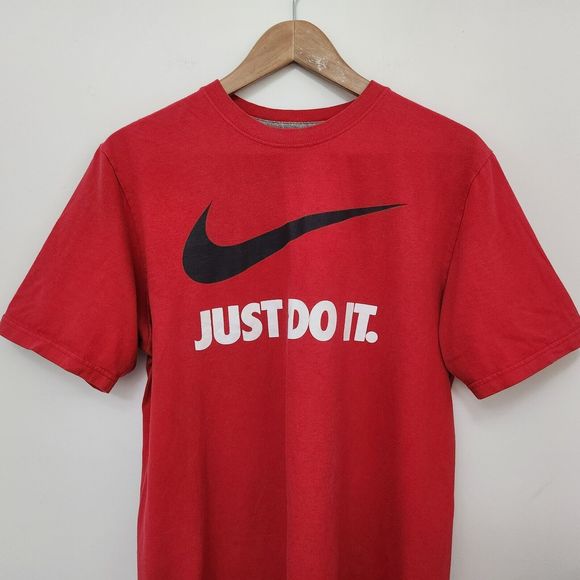 NIKE Men's Red Crew Neck 'Just Do It' Graphic Print T Shirt Size L - Picture 2 of 7